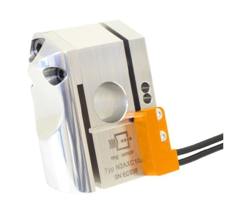 N2AXA11A Iliac spine